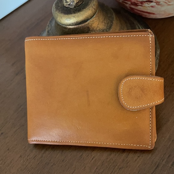 Vintage Women’s Coach French Wallet EXCELLENT CONDITION! - Picture 2 of 9